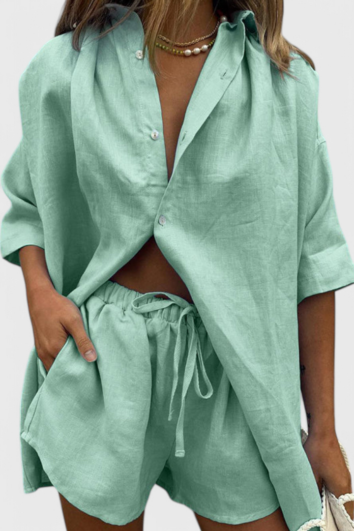 Anika Conjunto de Duas Peças com Camisa de Botões e Calções com Cordão