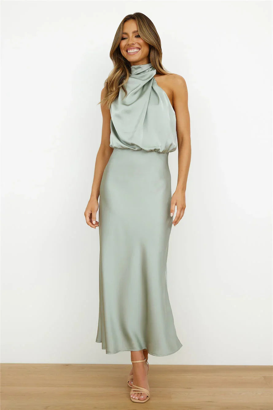 Marina | Vestido com Decote Americano
