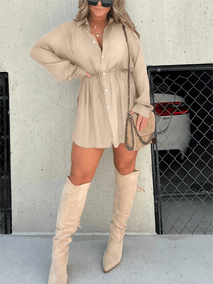 Vestido Camiseiro Preto Elegante de Mulher