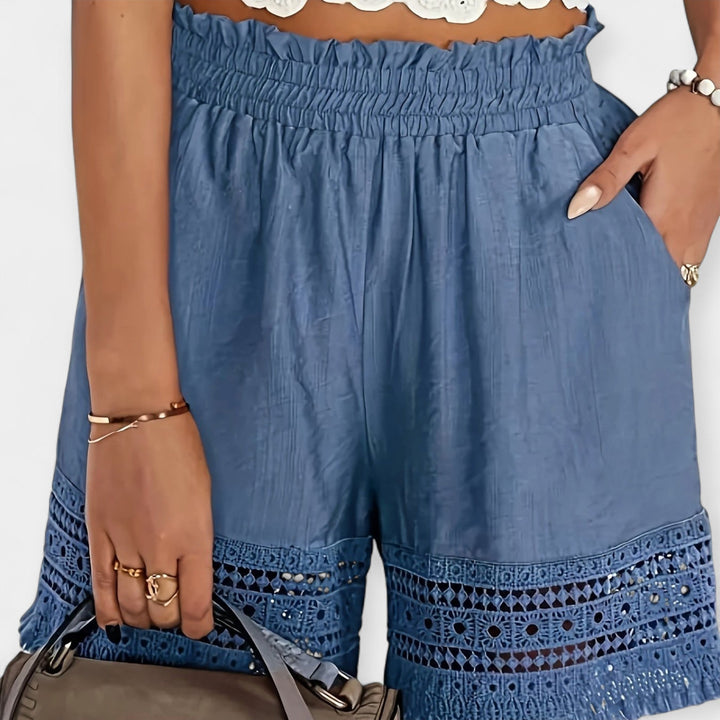 Shorts com renda