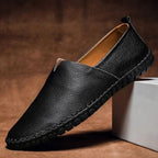 Mocassins de pele cosidos à mão