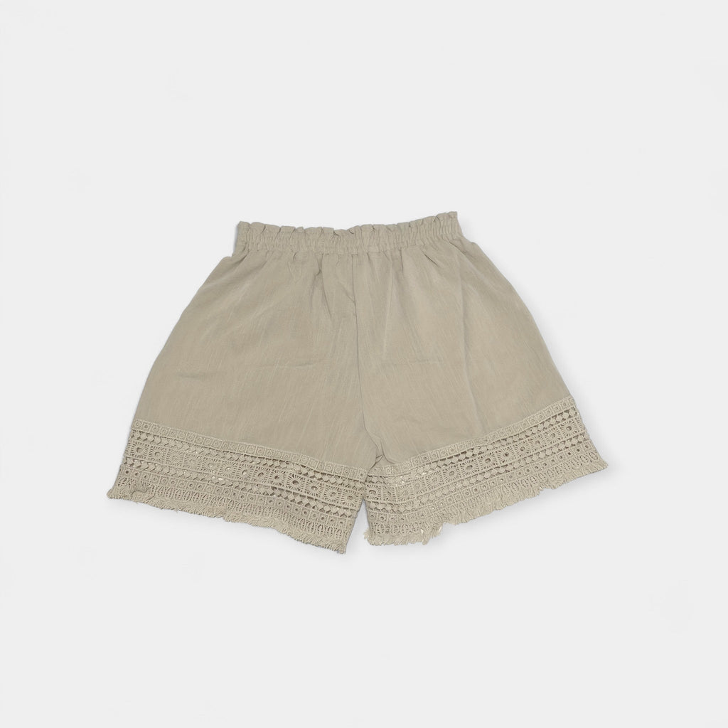 Shorts com renda