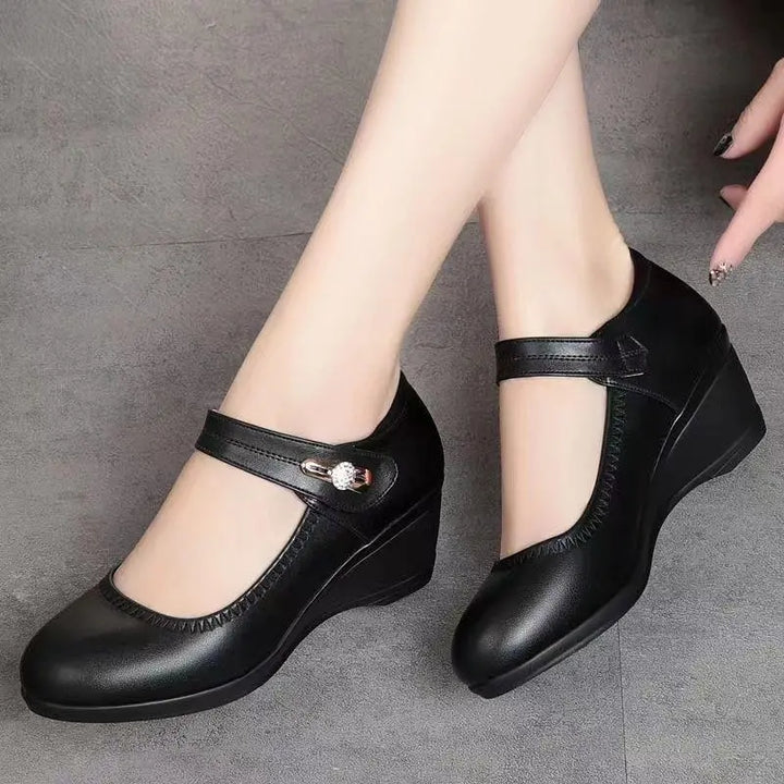 Claudia - Sapatos Elegantes de Salto Médio