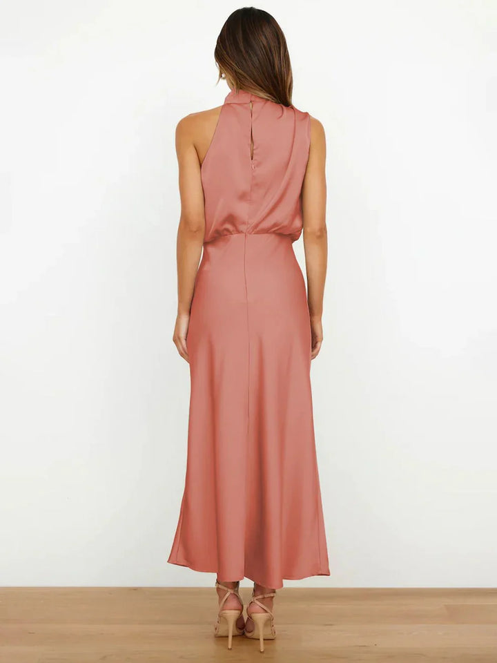 Marina | Vestido com Decote Americano