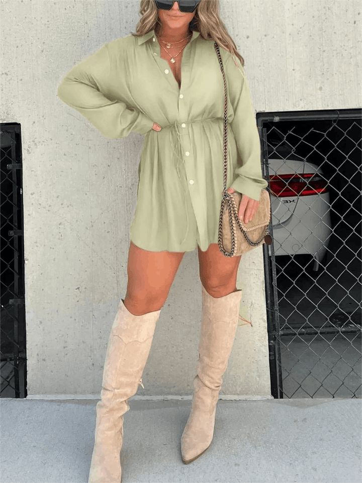 Vestido Camiseiro Preto Elegante de Mulher