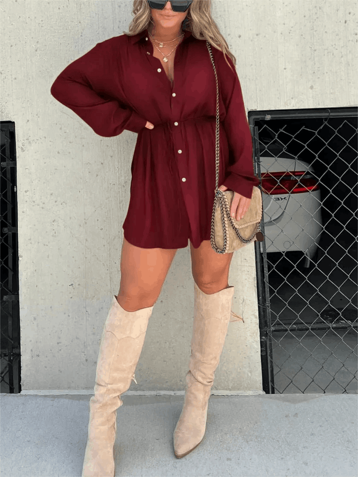 Vestido Camiseiro Preto Elegante de Mulher
