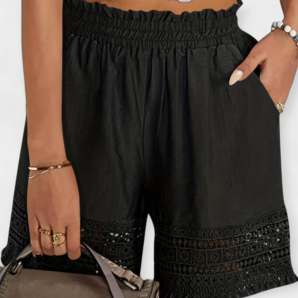 Shorts com renda