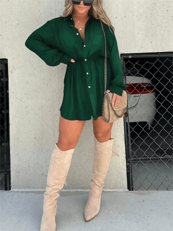 Vestido Camiseiro Preto Elegante de Mulher