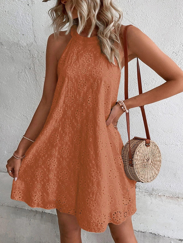 Vestido Curto sem Mangas de Corte A de Mulher com Design Floral de Ilhós