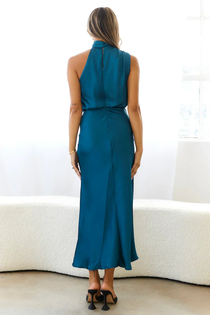 Marina | Vestido com Decote Americano