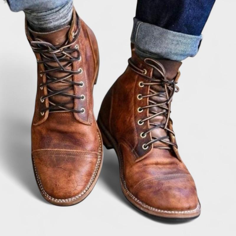 Julian™ | Botas Clássicas de Couro