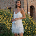 Vestido Mini de Mulher com Franjas e Alças e Bainha de Penas