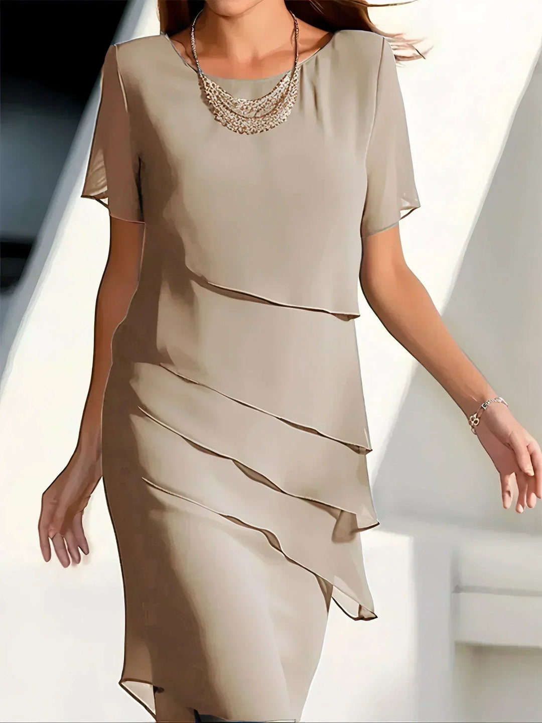 Anastasia | Vestido Midi Elegante em Camadas