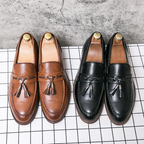 Mocassins de Pele com Borlas