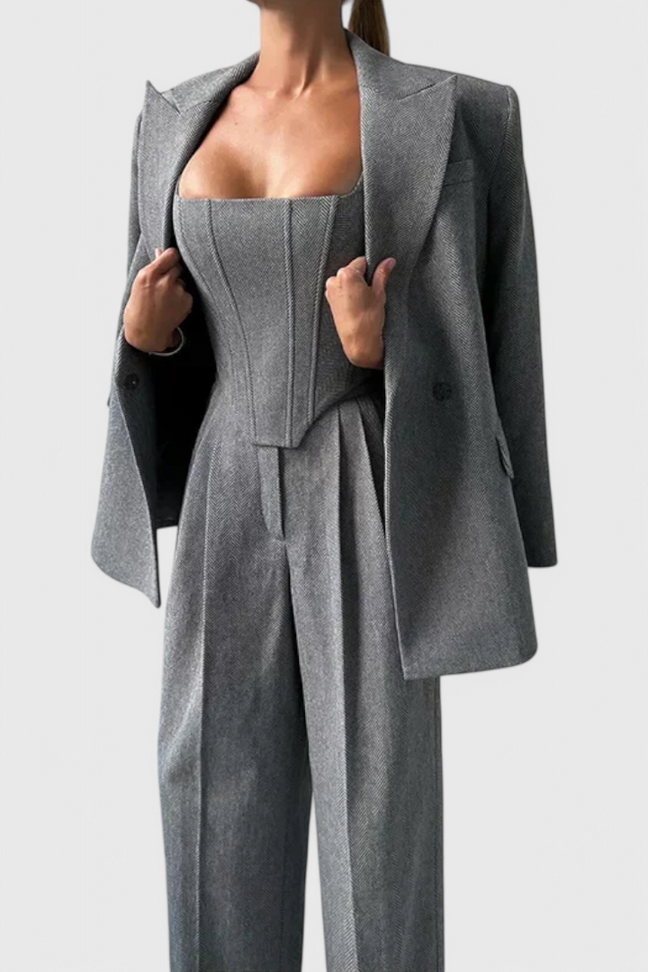 Evena - Fato de Calças para uma Elegância Confiante