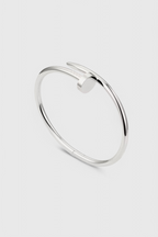 Pulseira Minimalista Inspirada em Cravos de Prata Esterlina