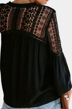 Blusa de Renda Sunwoven