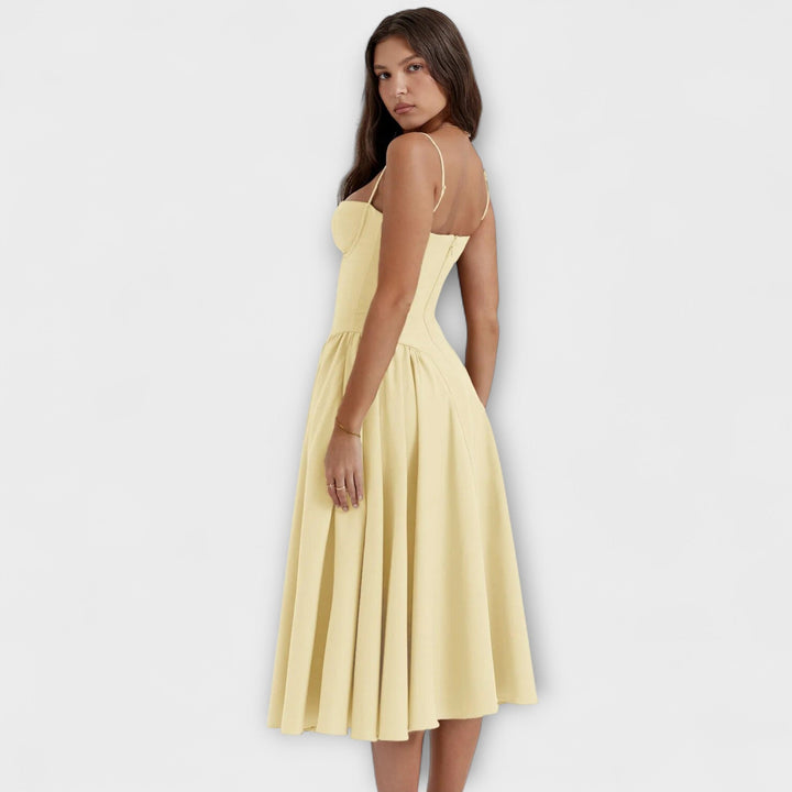 Rosalie - Vestido Elegante com Espartilho sem Mangas