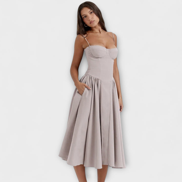 Rosalie - Vestido Elegante com Espartilho sem Mangas