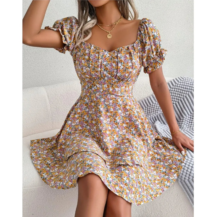 Vestido Mini Floral de Manga Curta de Mulher com Cintura com Atacadores e Corte Fluido