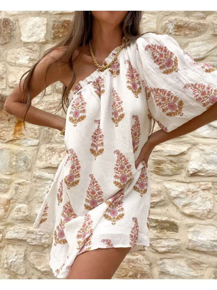 Vestido Mini Estampado de Um Só Ombro de Mulher com Design de Mangas Bufantes