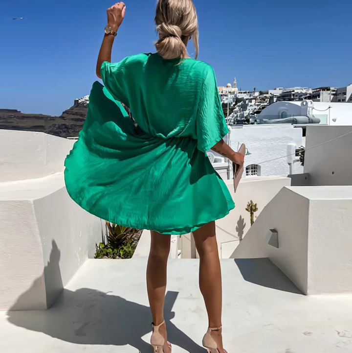 Vestido mini drapeado com decote em V e mangas curtas soltas para mulher