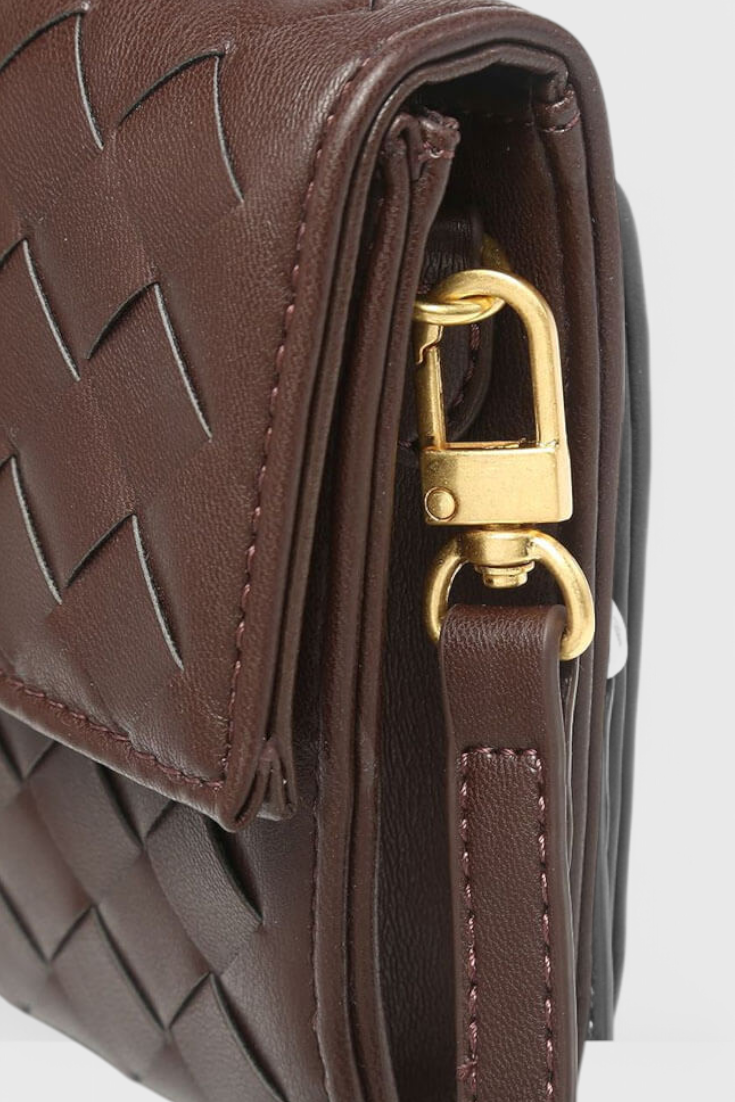 Melanie Clutch com Detalhe de Nó Dourado
