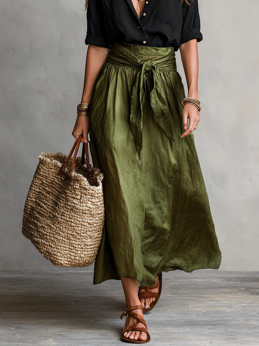 Vera™ | Conjunto de Duas Peças: T-shirt Preta e Saia Midi Verde-Oliva