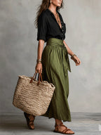 Vera™ | Conjunto de Duas Peças: T-shirt Preta e Saia Midi Verde-Oliva