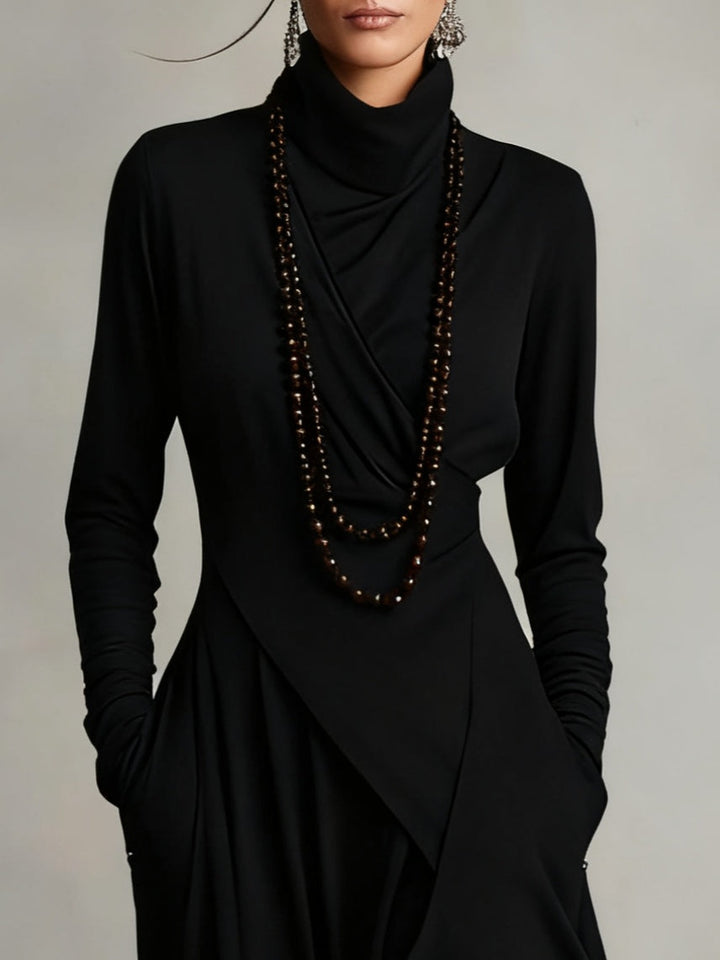 Georgia™ | Vestido Maxi Plissado Assimétrico Roxo com Gola Alta (colar não incluído)