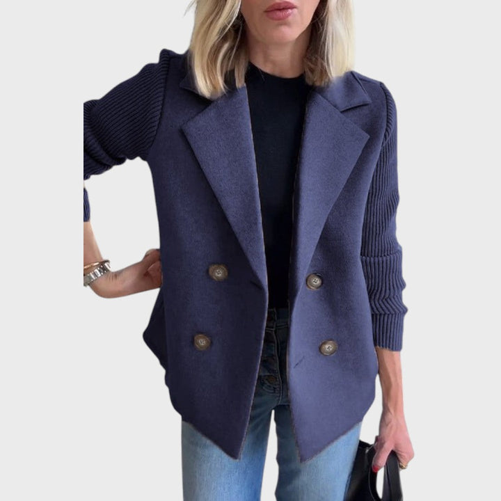 Emma - Blazer Elegante com Tranças nas Mangas