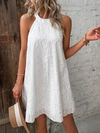 Vestido Curto sem Mangas de Corte A de Mulher com Design Floral de Ilhós