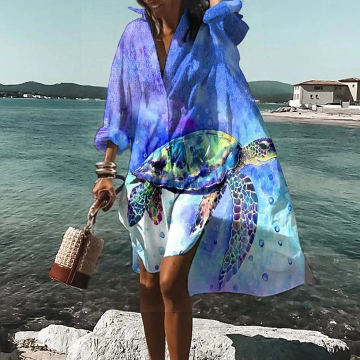 Vestido Camiseiro Extragrande de Mulher com Estampado Artístico e Botões à Frente