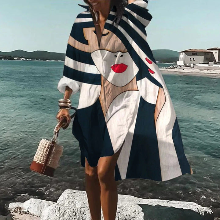 Vestido Camiseiro Extragrande de Mulher com Estampado Artístico e Botões à Frente