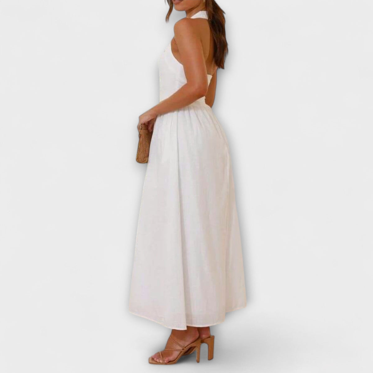 Lydia - Vestido Halter Preto Comprimento Midi com Detalhe na Cintura