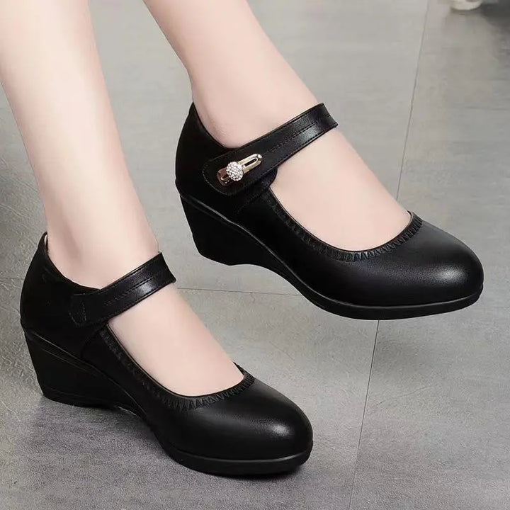 Claudia - Sapatos Elegantes de Salto Médio