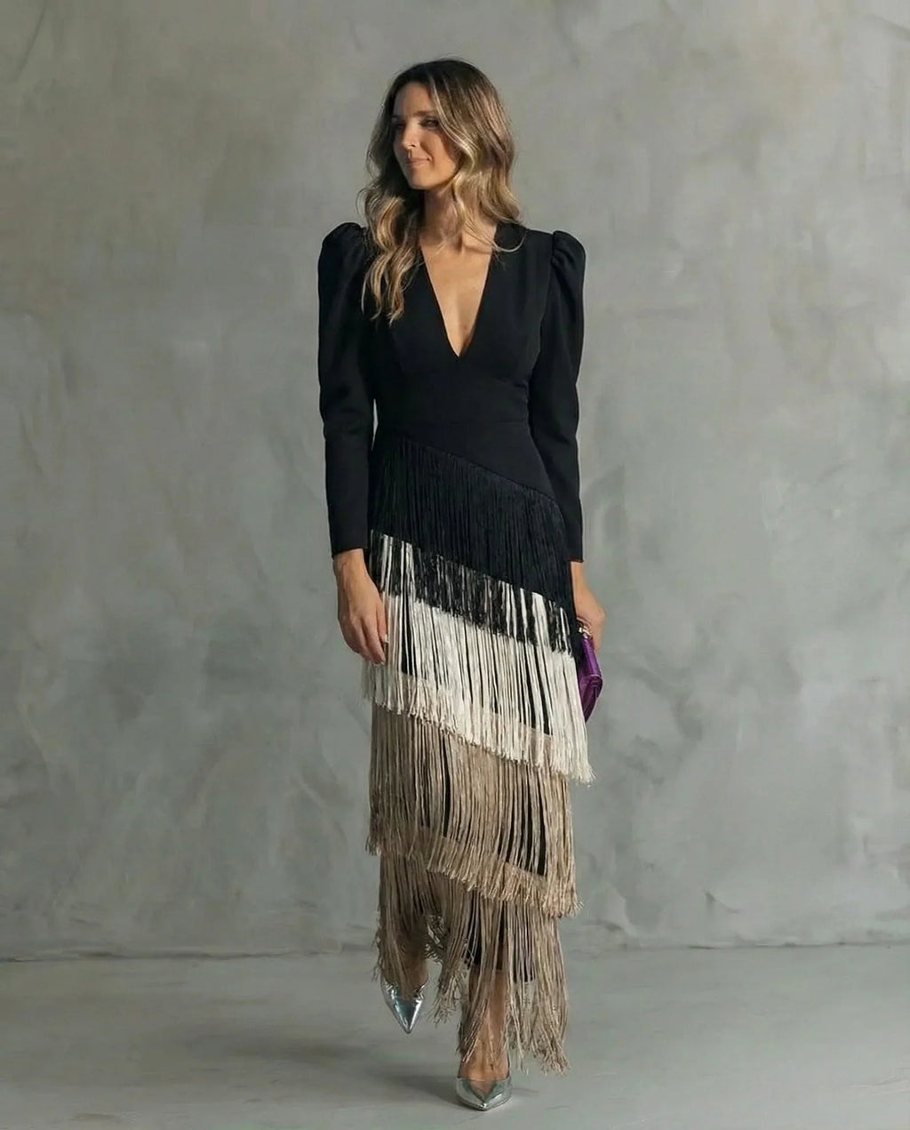 Clara™ | Vestido Midi Elegante com Mangas de Franjas