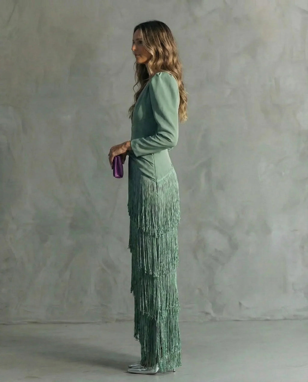 Clara™ | Vestido Midi Elegante com Mangas de Franjas