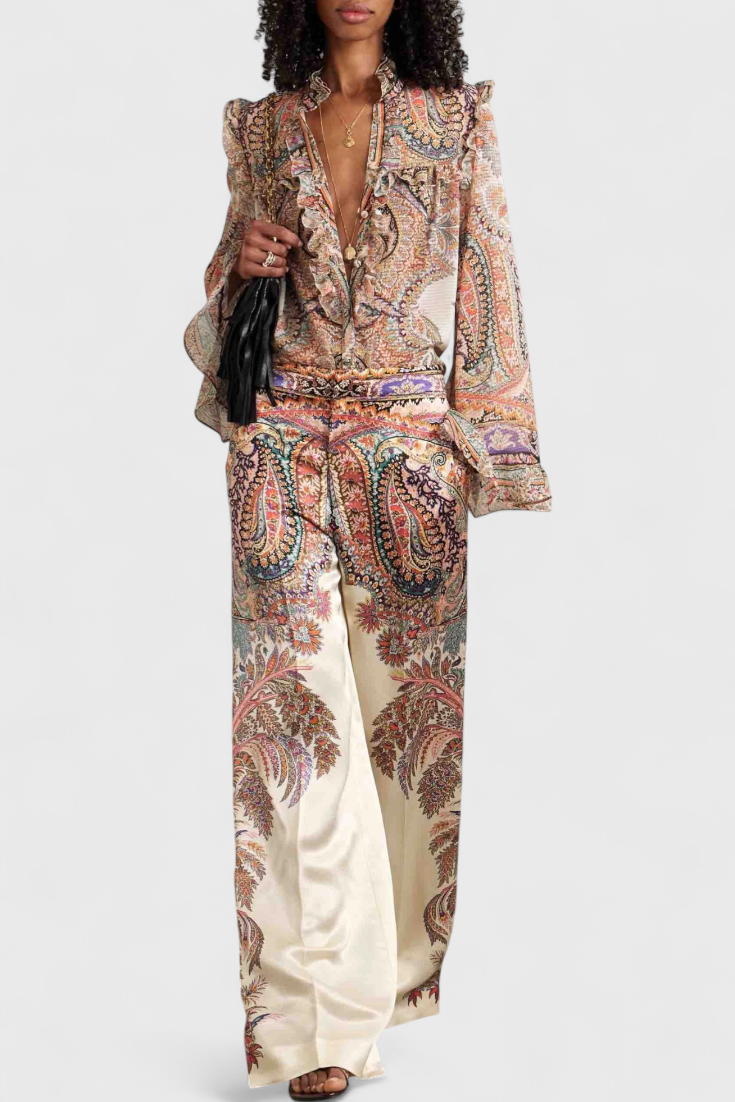 Finely - Conjunto com Blusa de Folhos e Estampado Vintage Paisley