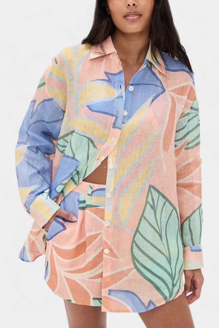 Lumina Conjunto Tropical com Camisa Solta e Calções de Cintura Alta
