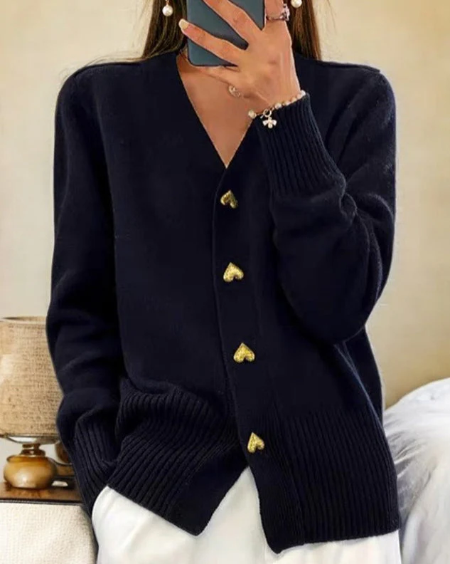 ADELE CARDIGAN ELEGANTE COM BOTÕES DE CORAÇÃO