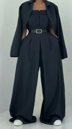 Julia Fato para Mulher – Casaco Oversize + Macacão Bustier