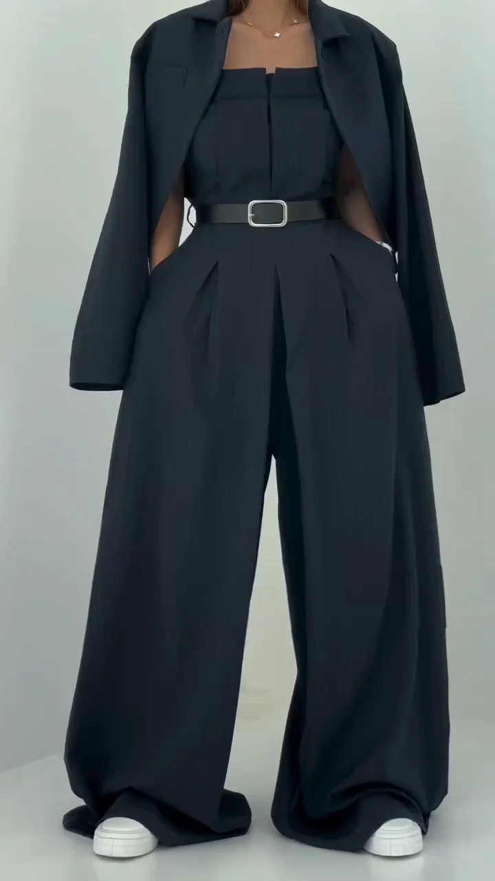 Julia Fato para Mulher – Casaco Oversize + Macacão Bustier