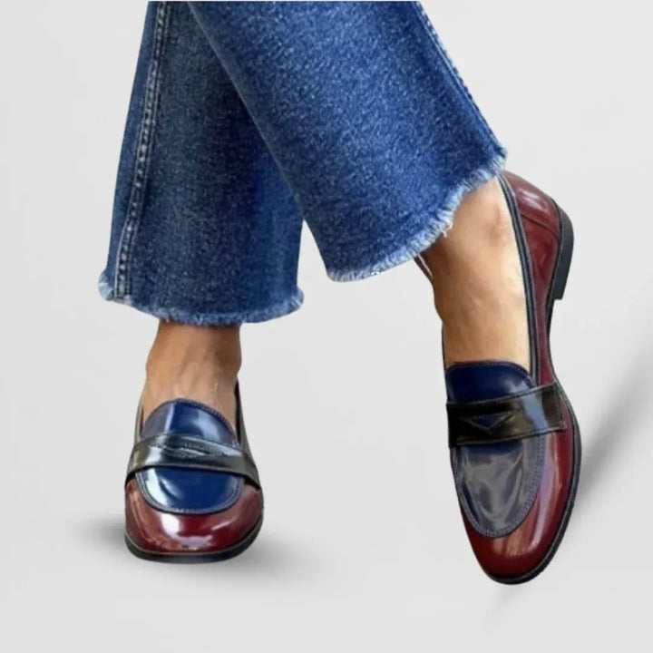 Amalia - Mocassins Elegantes com Design Bicolor