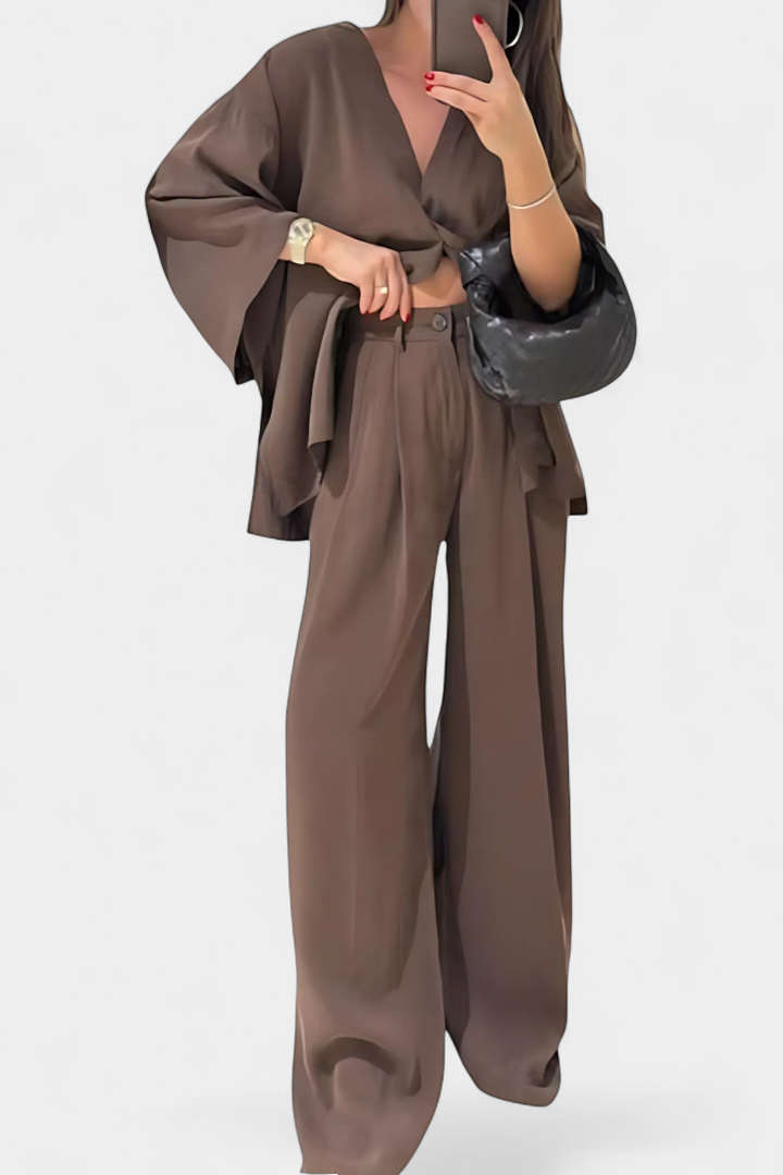 Eli - Conjunto Oversize de Top com Decote em V e Calças Retas
