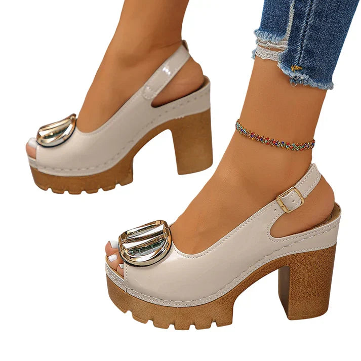 Eva - Sandálias Peep-Toe de Salto Largo com Fivela Metálica