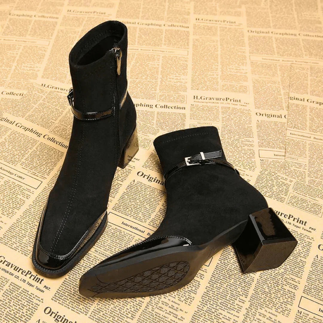 Avenor - Botins Efeito Camurça com Fivela