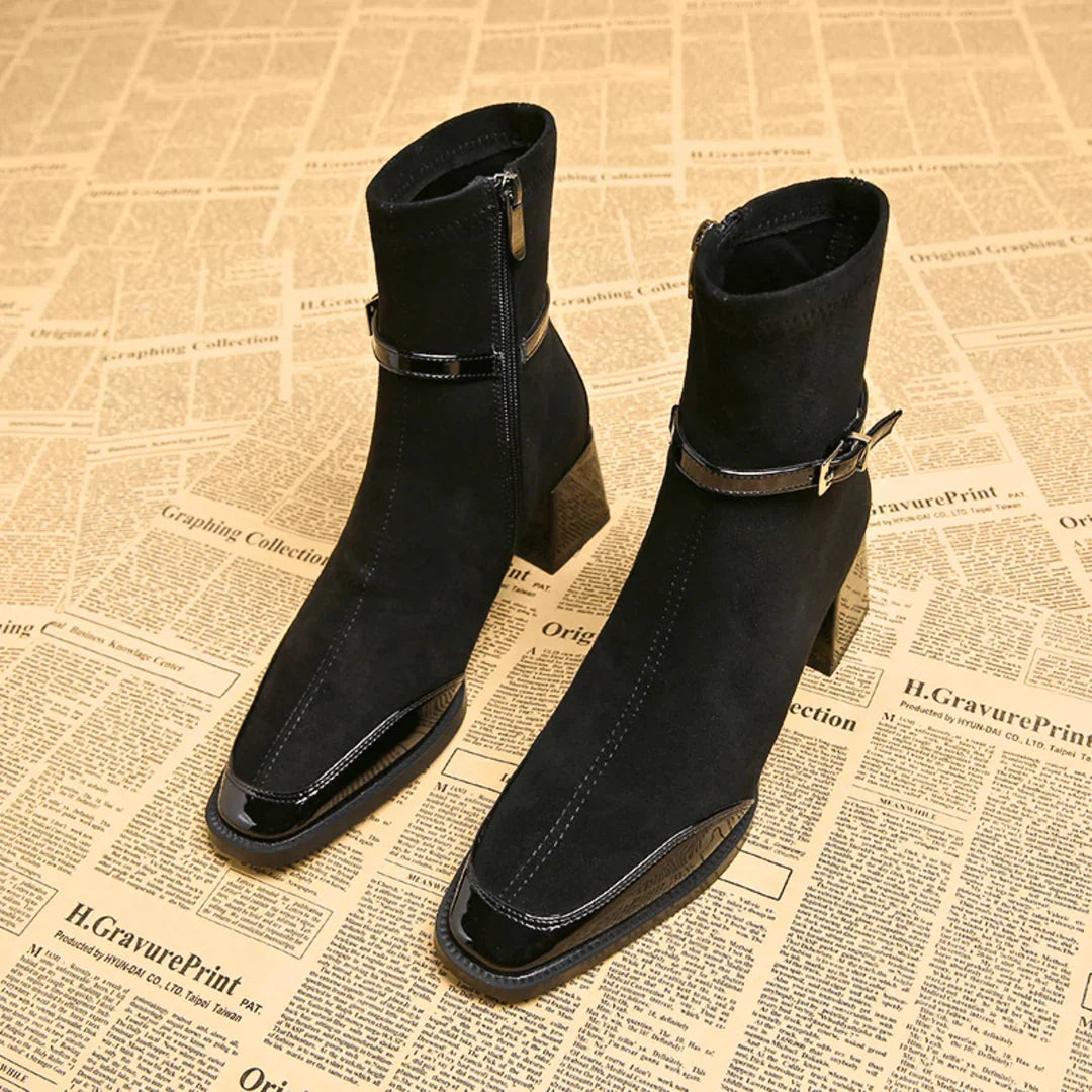Avenor - Botins Efeito Camurça com Fivela
