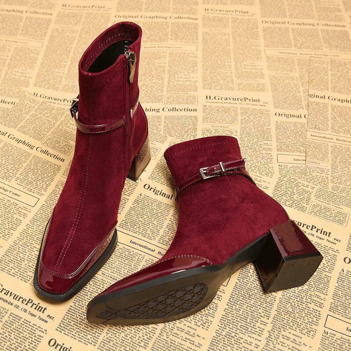 Avenor - Botins Efeito Camurça com Fivela