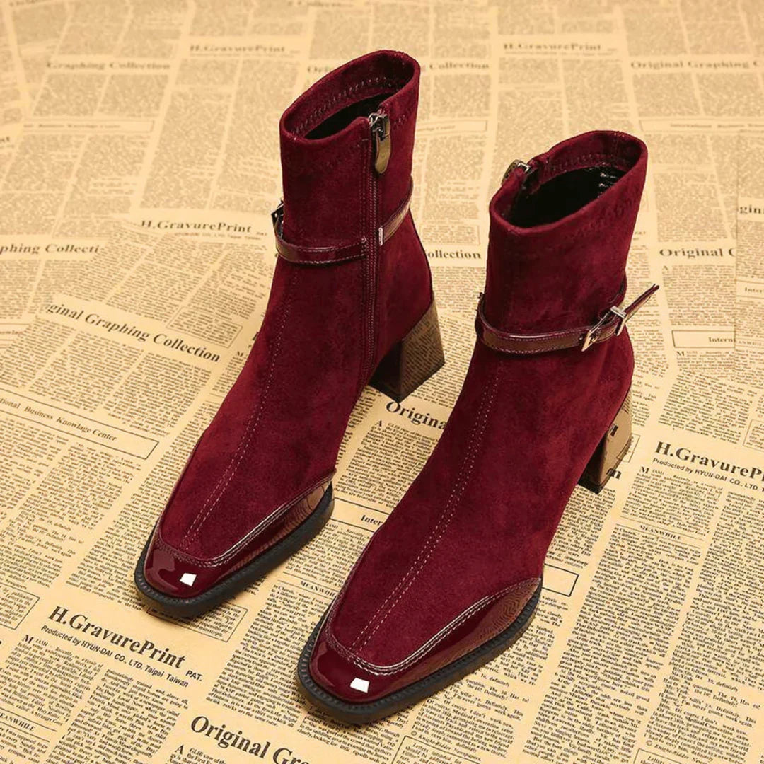 Avenor - Botins Efeito Camurça com Fivela